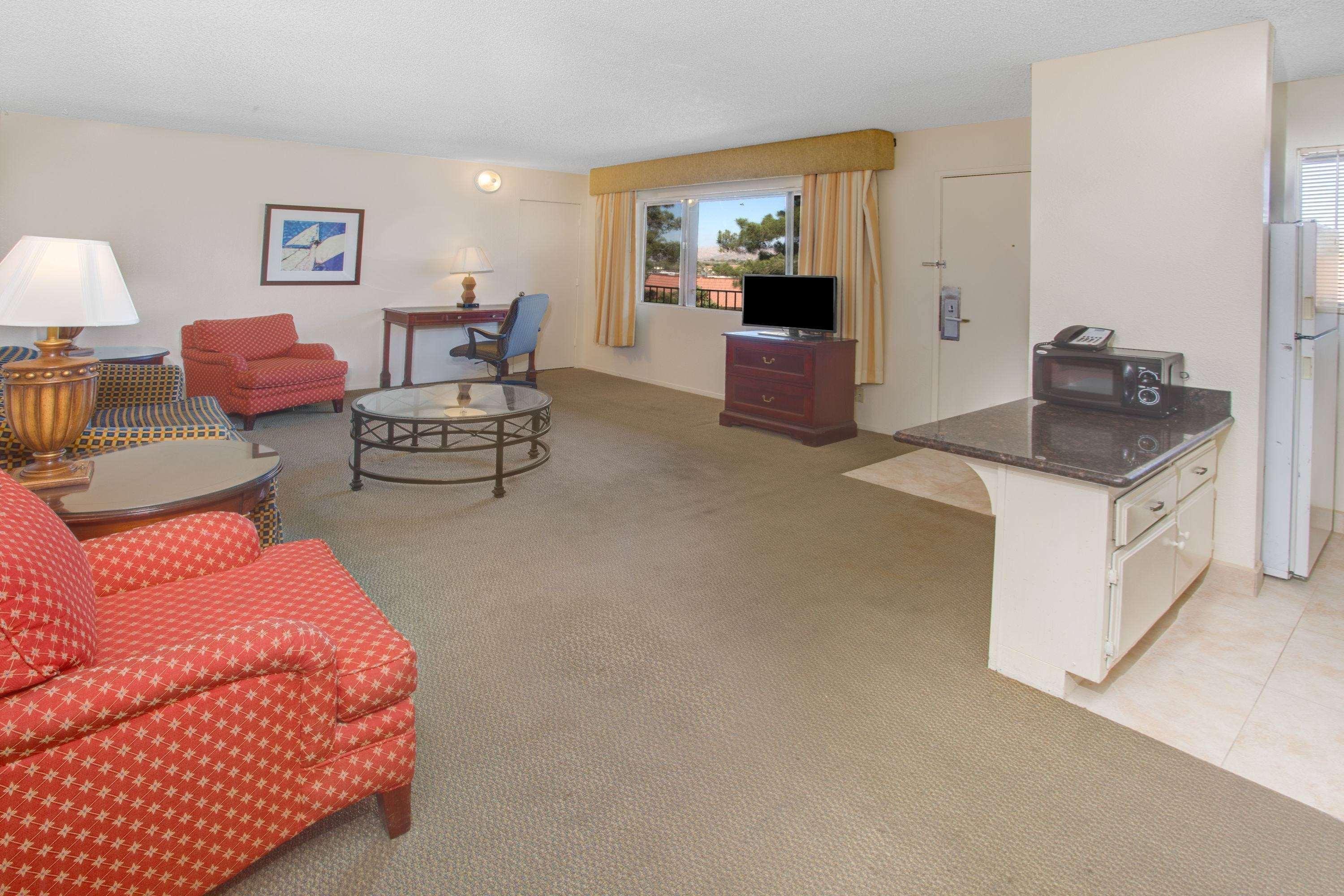 Travelodge Inn & Suites By Wyndham Yucca Valley/Joshua Tree Exteriér fotografie
